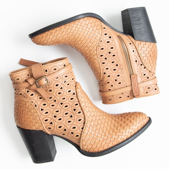 Dingo Be Famous Western Bootie Leather Boots Cutout Basket Weave Tan Size 10 - Picture 2 of 8